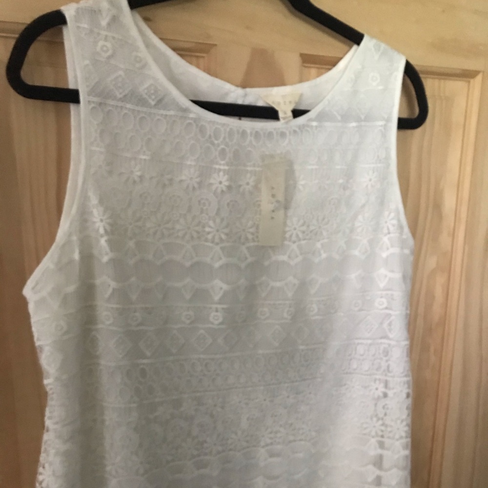 Women’s sleeveless top